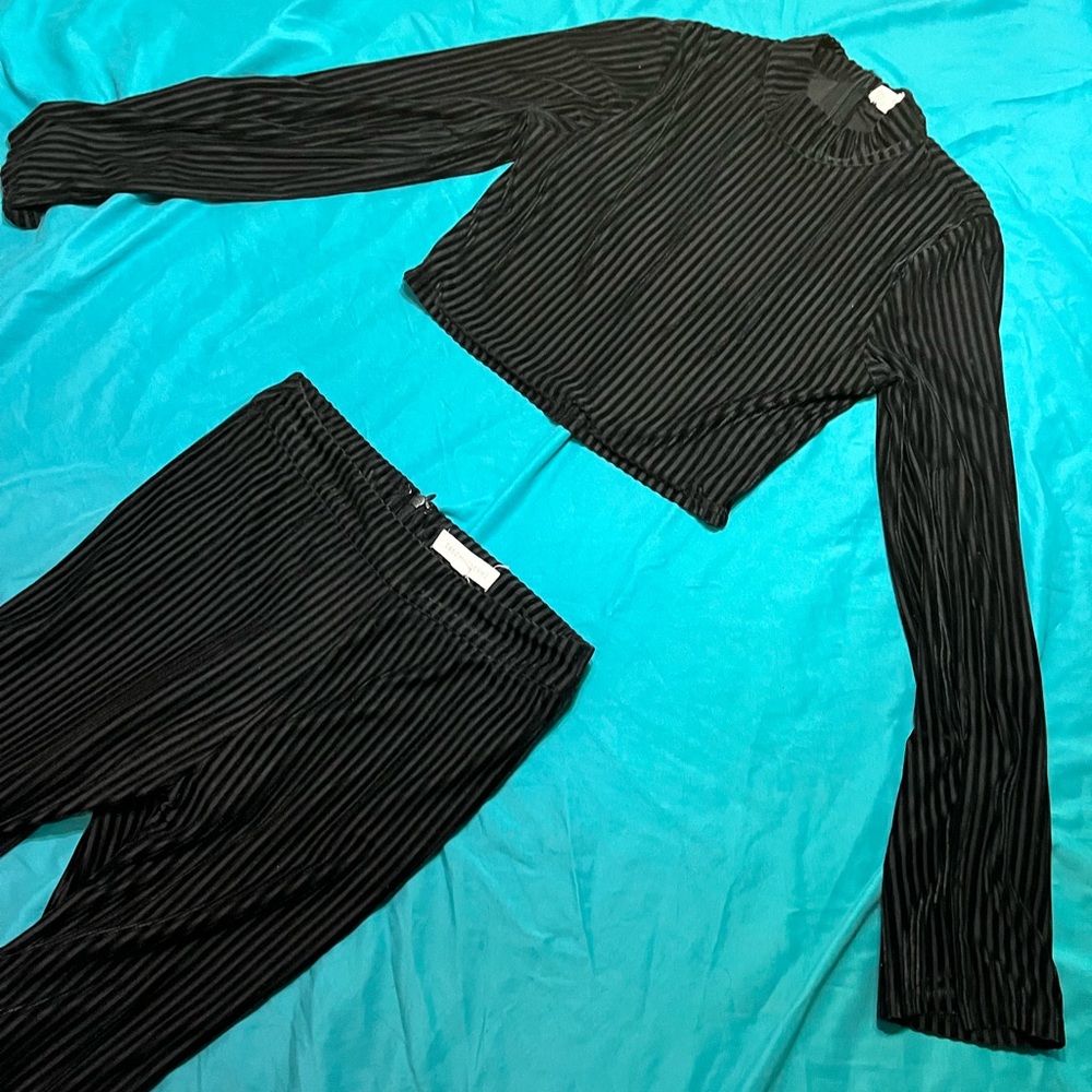 Black flare 2 piece